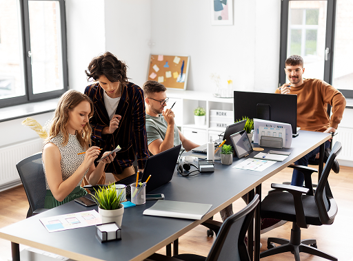 Leading Edge Agency Partnerships powered by Agorapulse logo